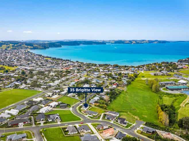 35 Brigitte View, Snells Beach