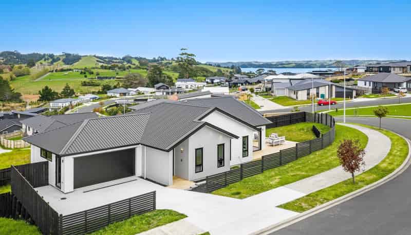35 Brigitte View, Snells Beach