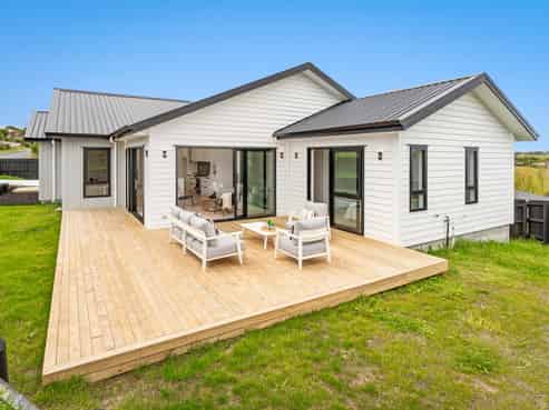 35 Brigitte View, Snells Beach