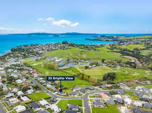 35 Brigitte View, Snells Beach