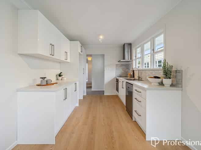 22 Golf Road, Manor Park