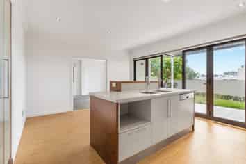 23B Seccombes Road, Epsom