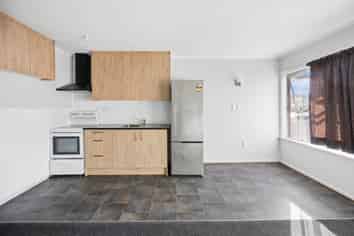 8/3 Rocklands Avenue, Mount Eden