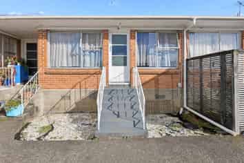 8/3 Rocklands Avenue, Mount Eden