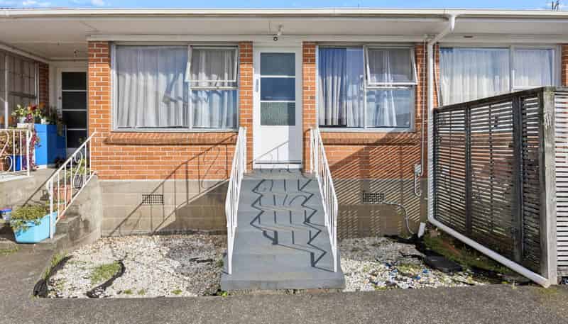8/3 Rocklands Avenue, Mount Eden