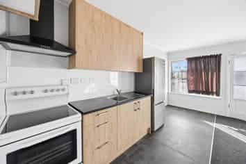 8/3 Rocklands Avenue, Mount Eden