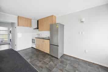 8/3 Rocklands Avenue, Mount Eden