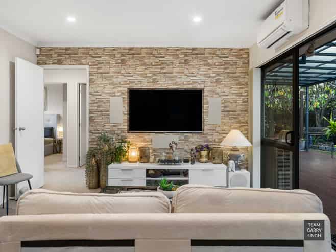12 Rushbury Place, Manukau