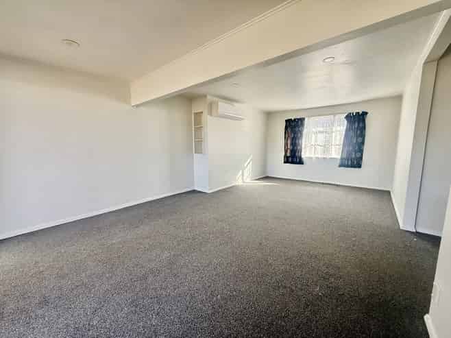 86 Shakespeare Avenue, Trentham