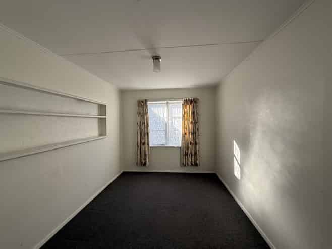 86B Shakespeare Avenue, Trentham