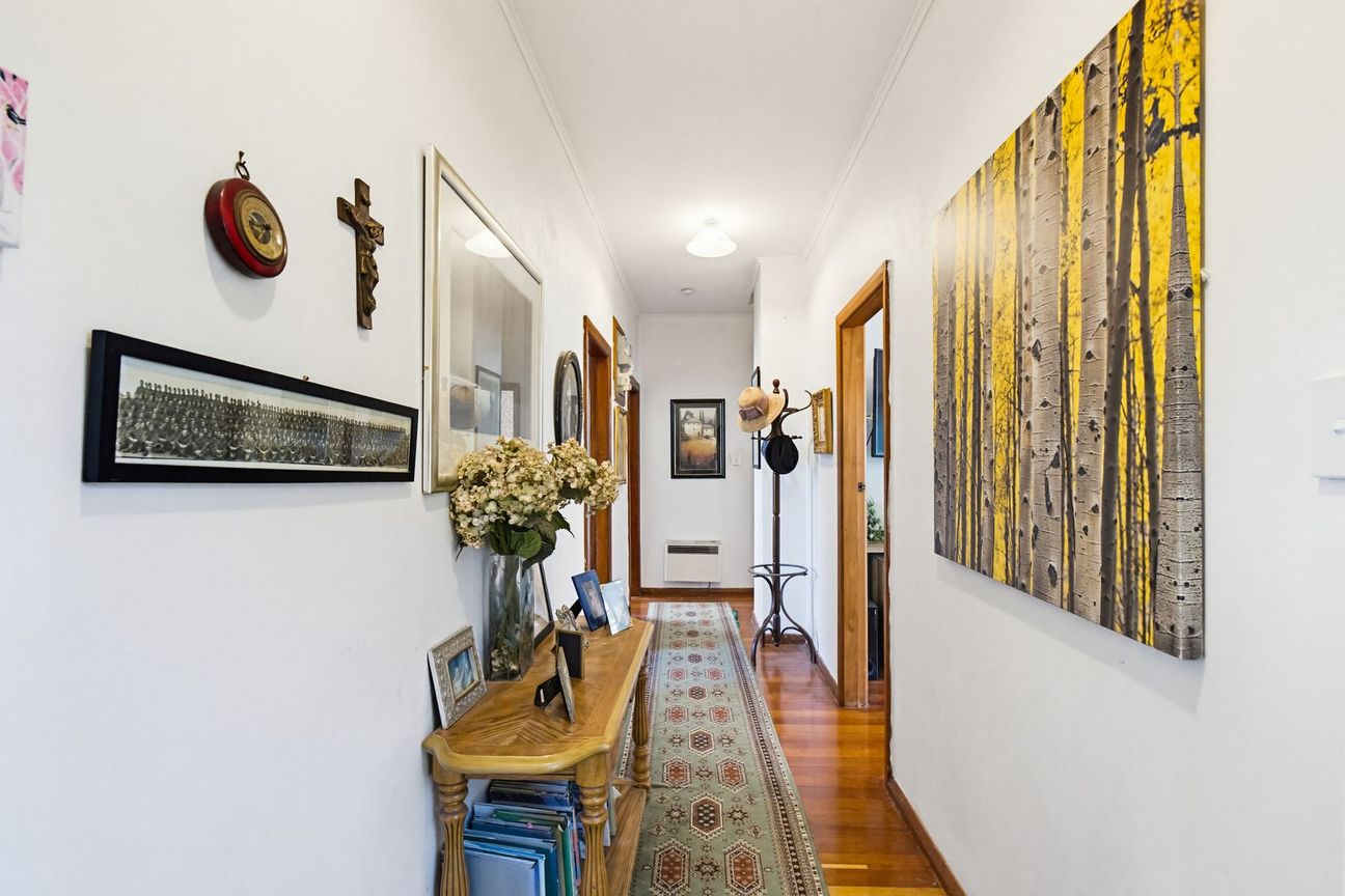 Vendor Relocating, Its Time To Sell - Vista 2