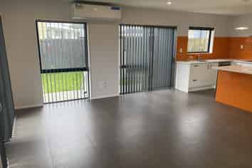 1/25 Kennington Drive, Manurewa