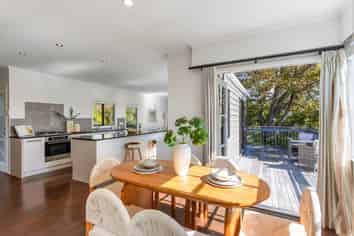 16 Mawson Avenue, Torbay