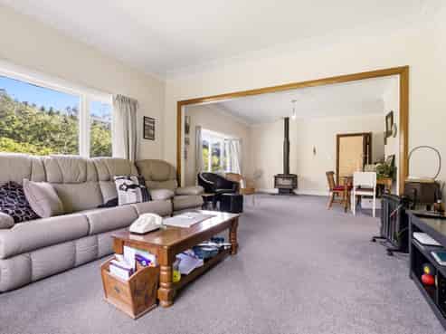 1190 Ohura Road, Matiere