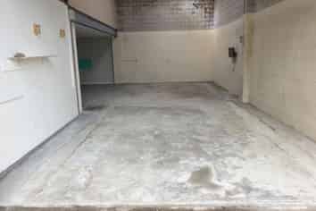 Rare trade unit with residential component