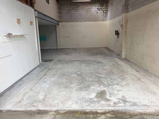 Rare trade unit with residential component