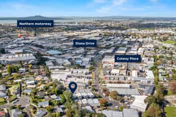 Rare trade unit with residential component
