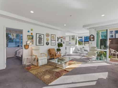2/12 Maunganui Road (The Beaumont), Mount Maunganui