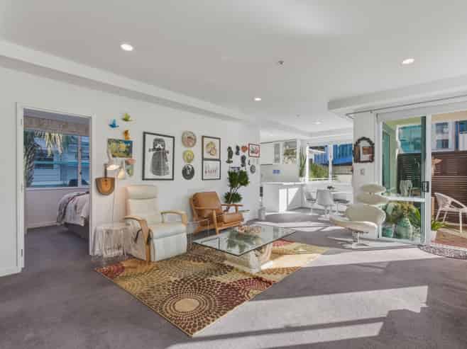 2/12 Maunganui Road (The Beaumont), Mount Maunganui