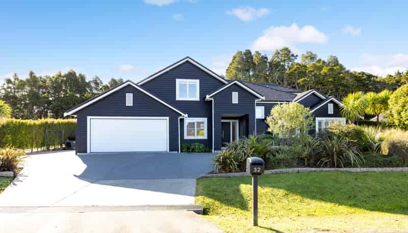 32 Awanui Crescent, Matakana