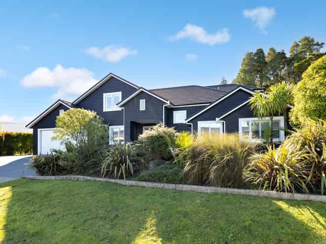 32 Awanui Crescent, Matakana