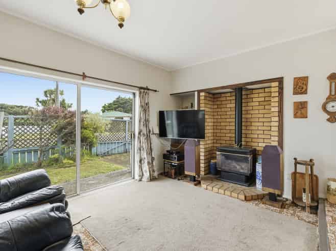 2 Awatea Street, Castlecliff