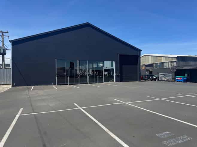 Prime 1,115sqm Warehouse + Refurbished Office