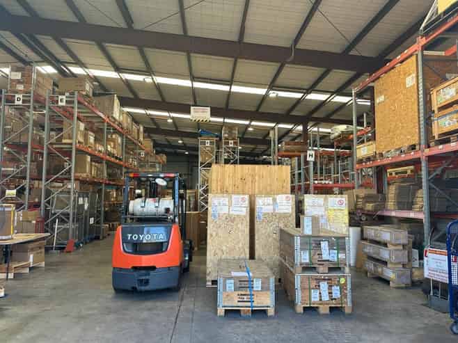 1,147sqm Industrial + 574sqm Office