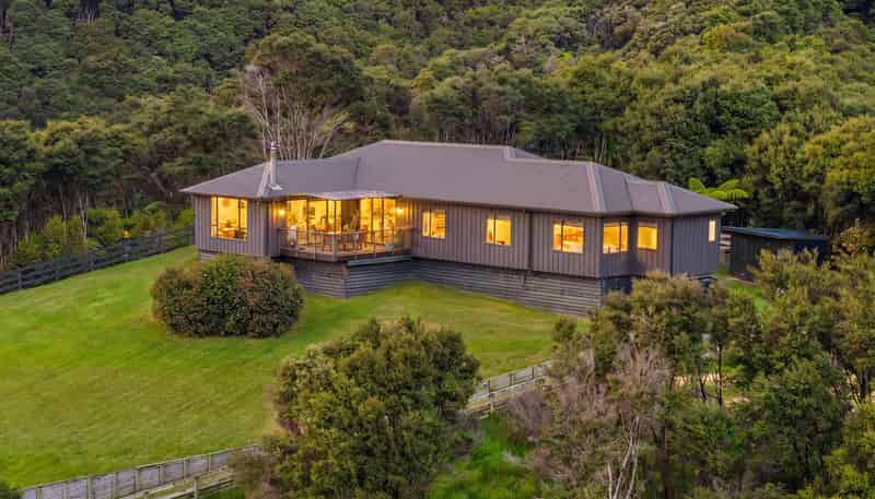 281 J Tolhopf Road, Puhoi
