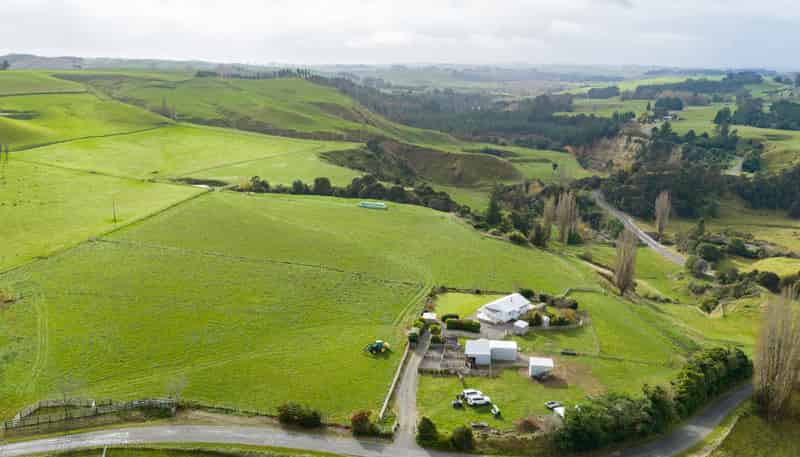 230 Arapata Road, Waituna West