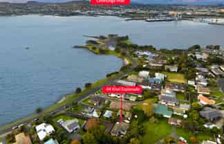 44 Kiwi Esplanade, Mangere Bridge