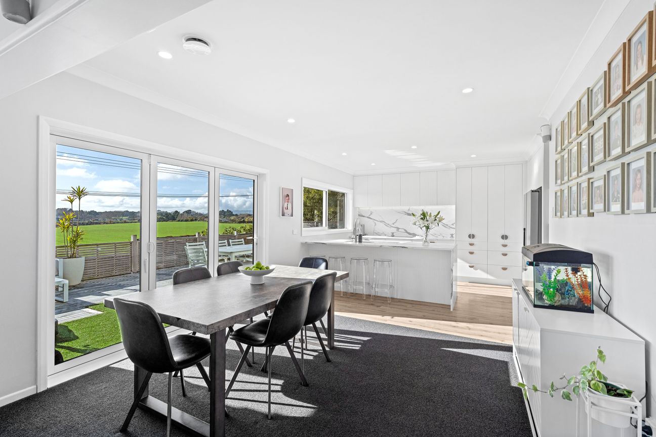 Spectacular Views & Seamless Indoor-Outdoor Living - Fler