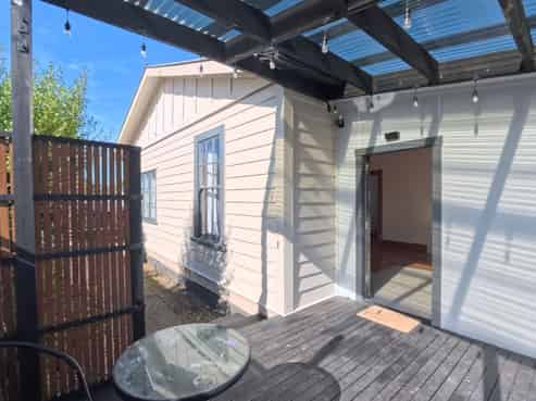 6 Wyndham Street, Carterton