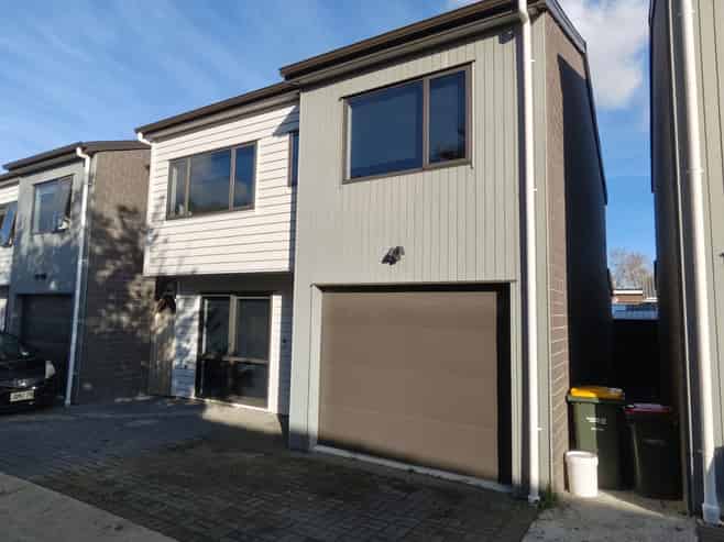 D/425 Great South Road , Opaheke