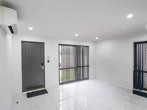 425D Great South Road , Opaheke