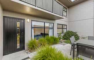 5/14 Stoneyhurst Street, Saint Albans