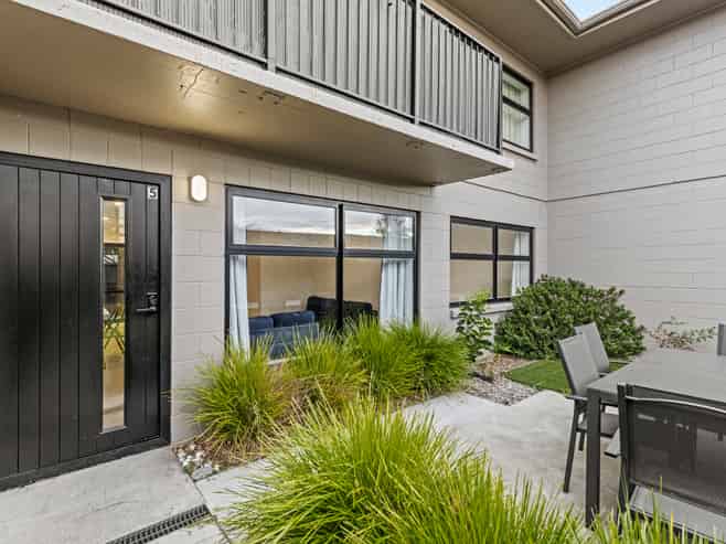 5/14 Stoneyhurst Street, Saint Albans