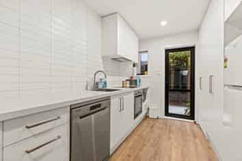 5/14 Stoneyhurst Street, Saint Albans