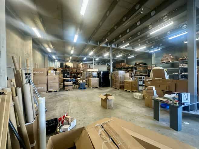 Functional 480sqm warehouse