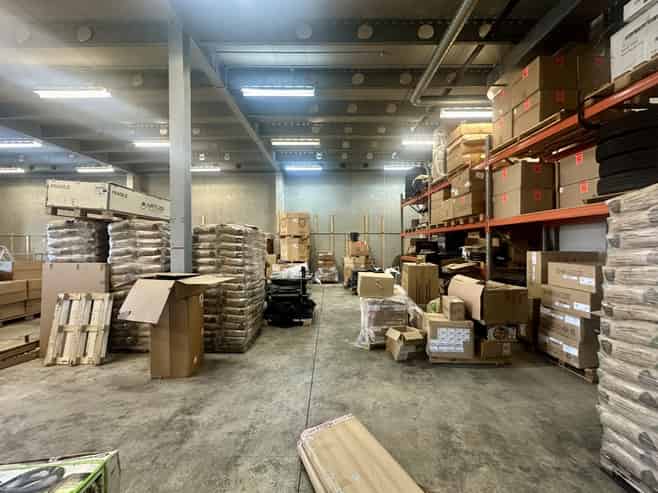 Functional 480sqm warehouse