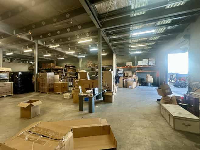 Functional 480sqm warehouse