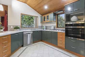5 Abbotts Place, Avonhead
