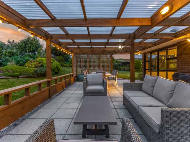 1 Stoneleigh Grove, Paraparaumu