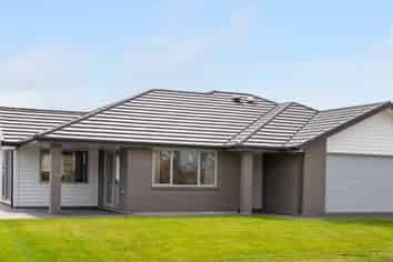 168 Kāruhiruhi Street, WAIKANAE