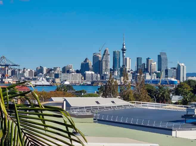 1C/105 Victoria Road, Devonport
