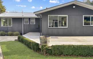8 Christie Crescent, Havelock North