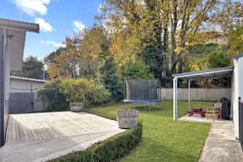8 Christie Crescent, Havelock North