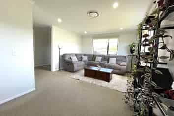 26 Honeyfield Drive, Whalers Gate