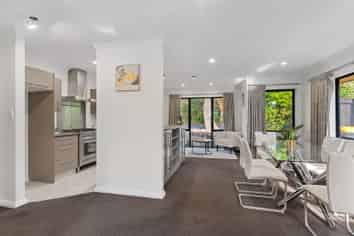 160 Port Hills Road, Heathcote Valley