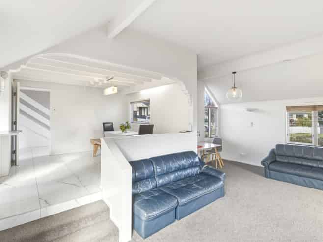 6 Aiken Road, Saint Johns Hill